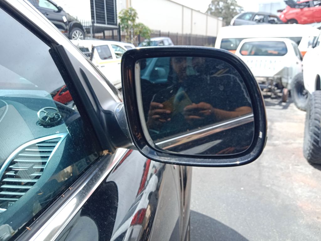 P5824 - Audi Q7 2011 Black Wrecking - Image 3