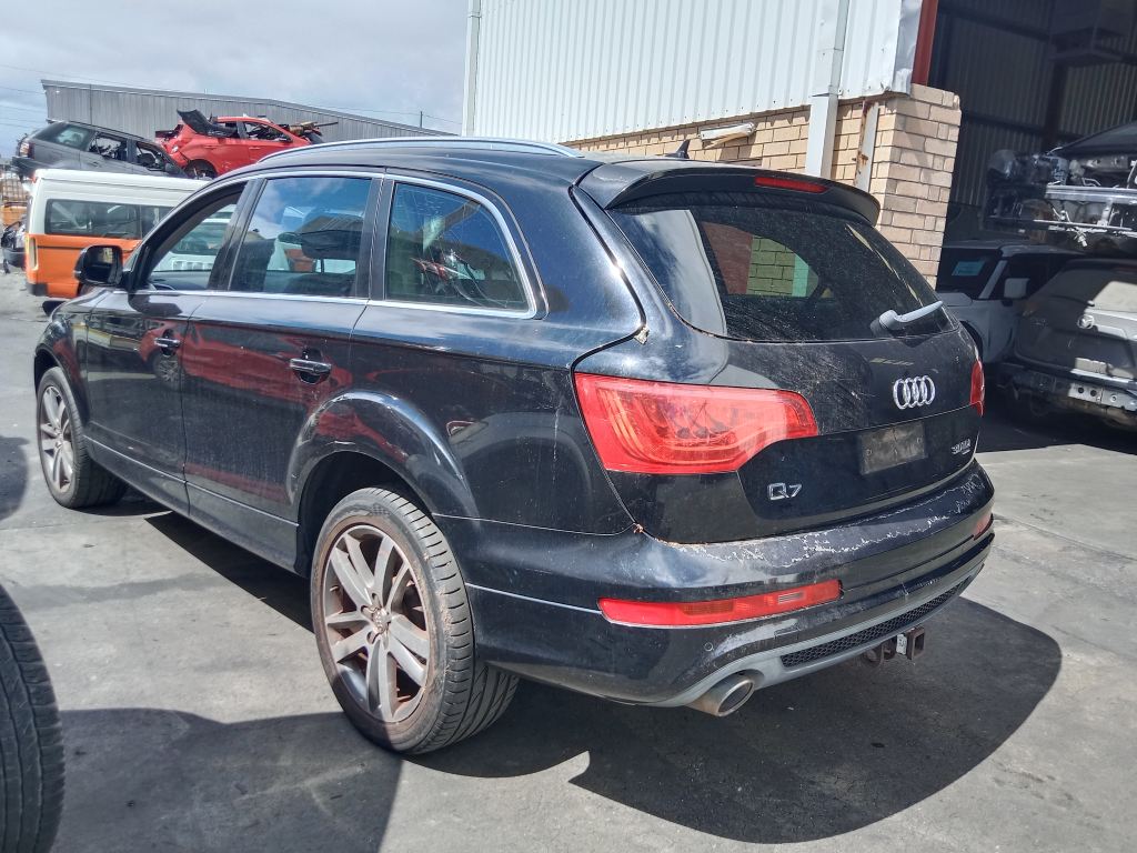 P5824 - Audi Q7 2011 Black Wrecking - Image 5