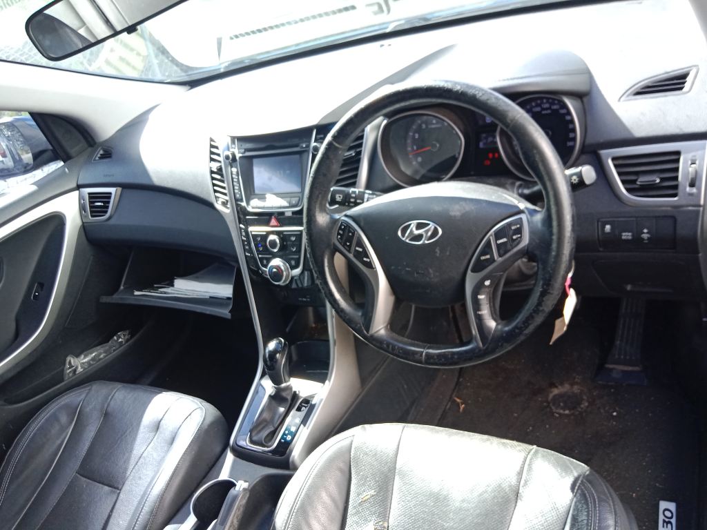 P5826 - Hyundai i30 2014 Blue Wrecking - Image 15