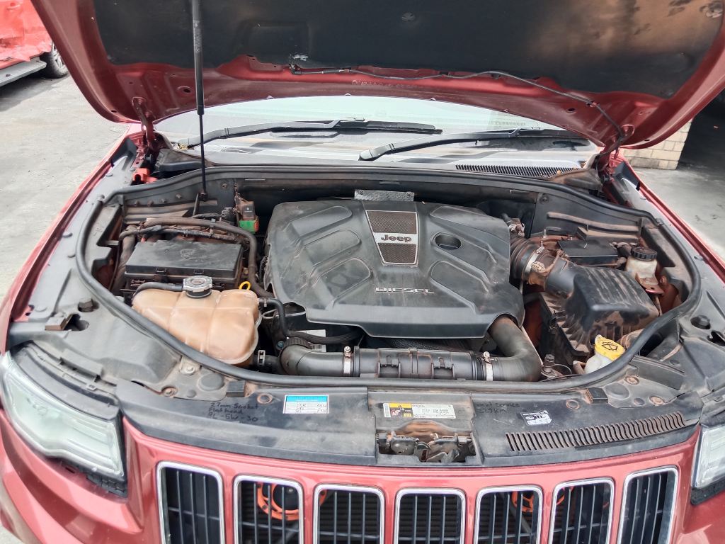 P5834 - Jeep Grand Cherokee 2014 Red Wrecking - Image 14