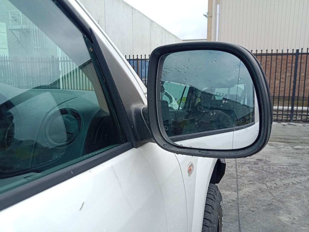 P5835 - Volkswagen Amarok 2014 White Wrecking - Image 8