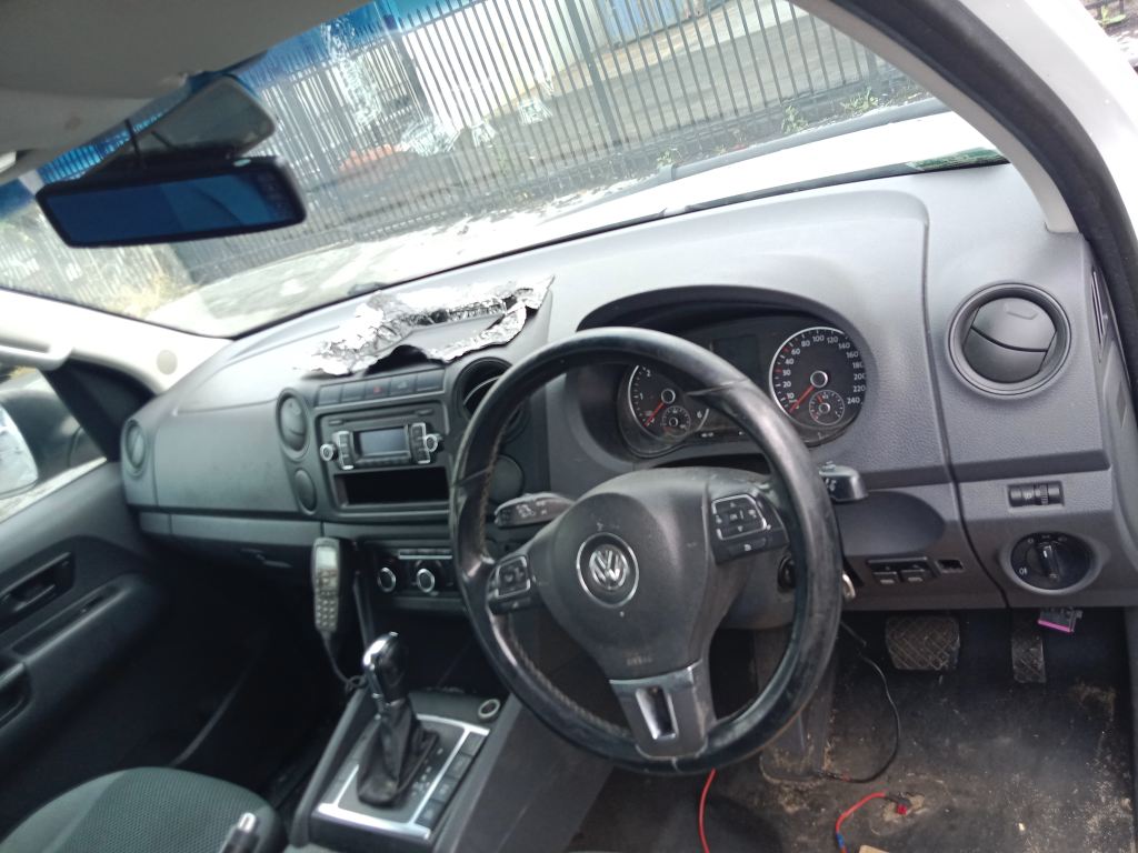 P5835 - Volkswagen Amarok 2014 White Wrecking - Image 12