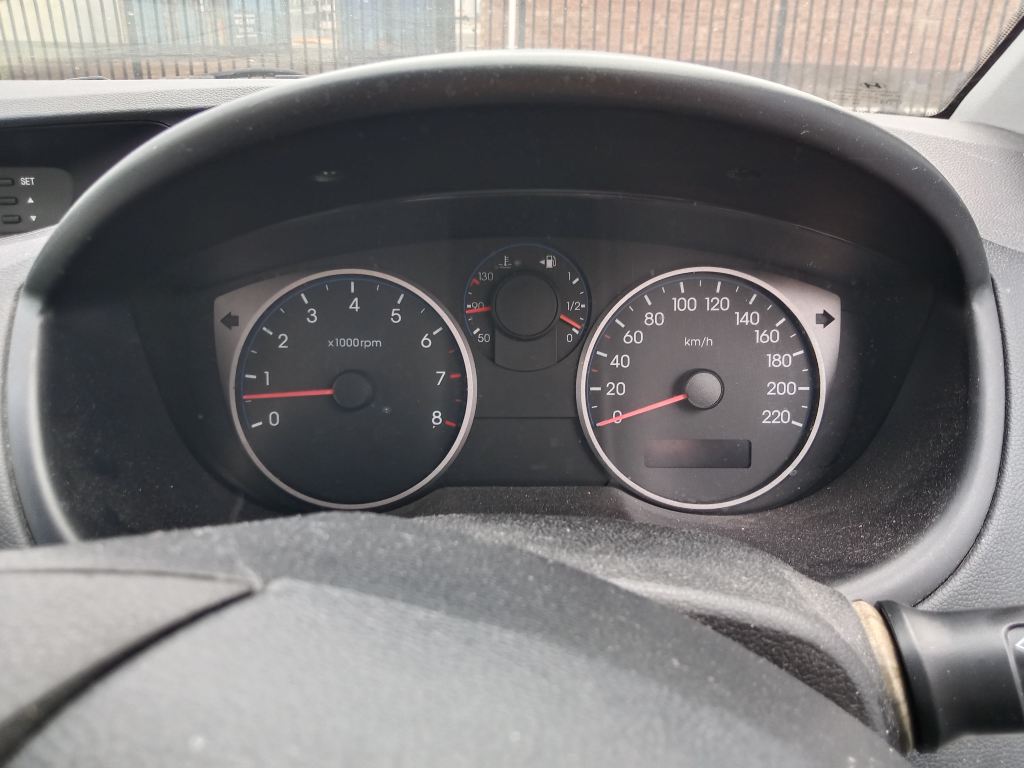 P5836 - Hyundai i20 2011 Silver Wrecking - Image 10