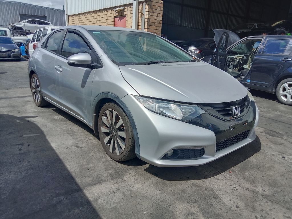 P5846 - Honda Civic 2013 Silver Wrecking