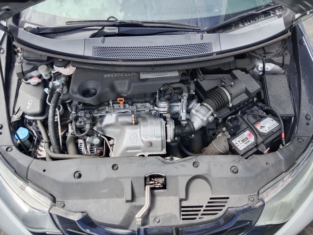 P5846 - Honda Civic 2013 Silver Wrecking - Image 2