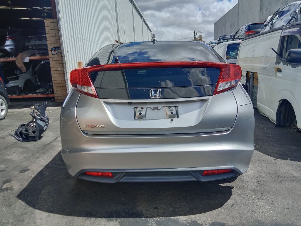 P5846 - Honda Civic 2013 Silver Wrecking - Image 6