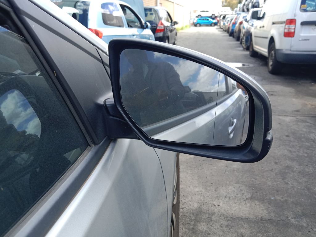 P5846 - Honda Civic 2013 Silver Wrecking - Image 7