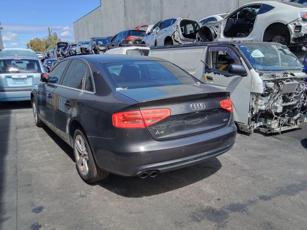 P5849 - Audi A4 2013 Grey Wrecking - Image 3