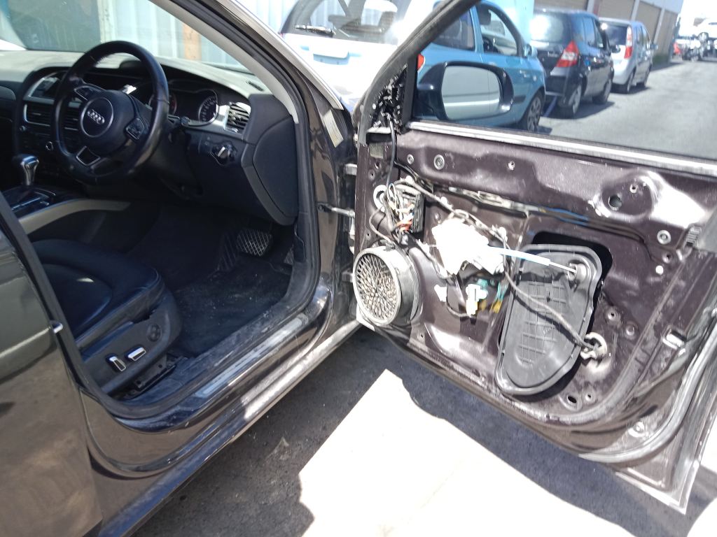 P5849 - Audi A4 2013 Grey Wrecking - Image 10
