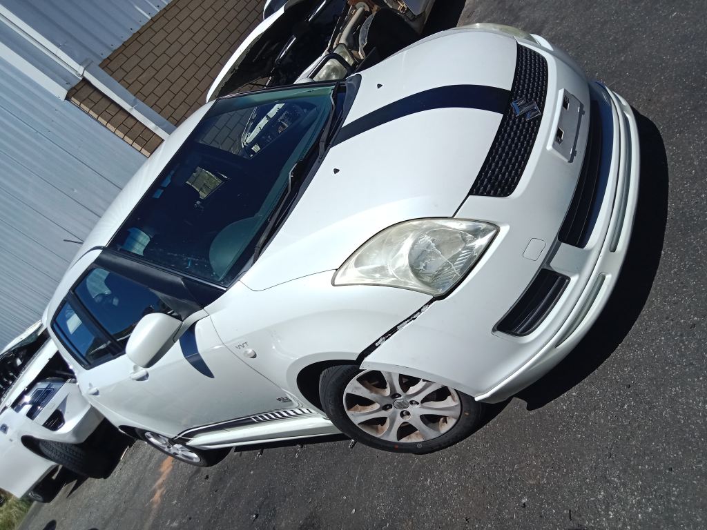 P5853 - Suzuki Swift 2007 White Wrecking - Image 2