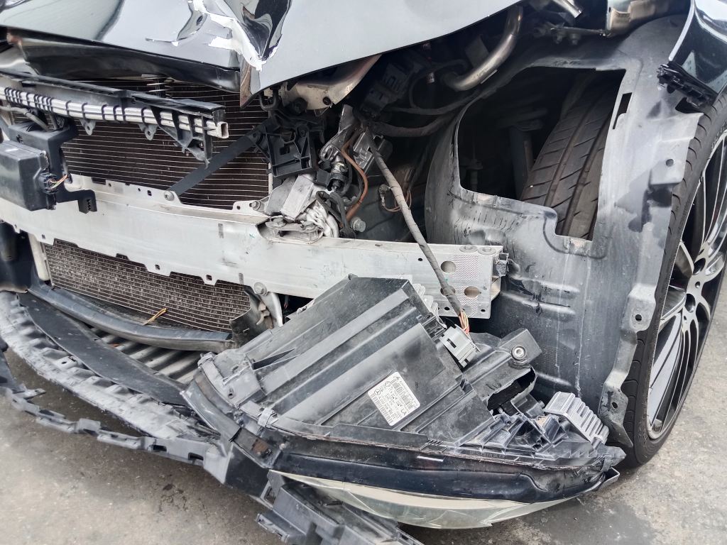 P5854 - Mercedes Benz C 250 2015 Black Wrecking - Image 3